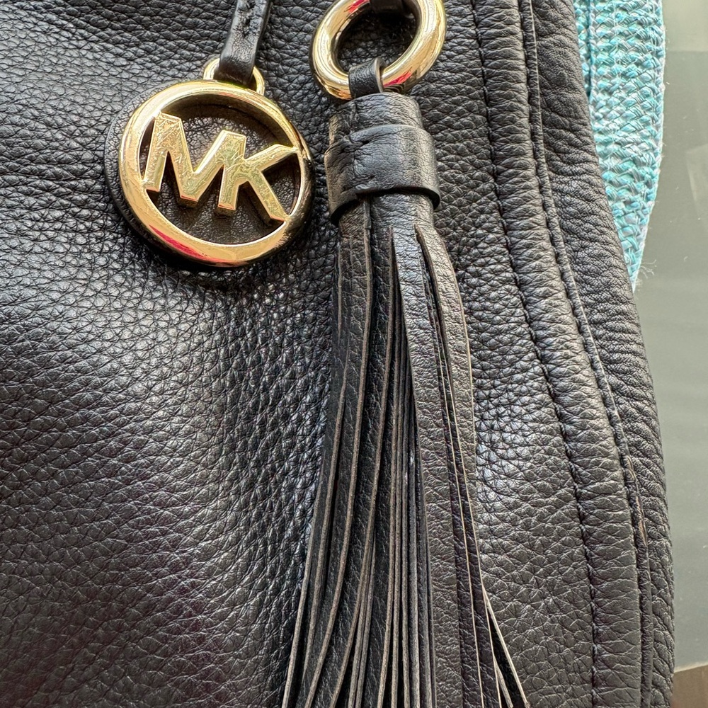 Michael Kors Lydia Hobo Bag - Picture 5 of 17